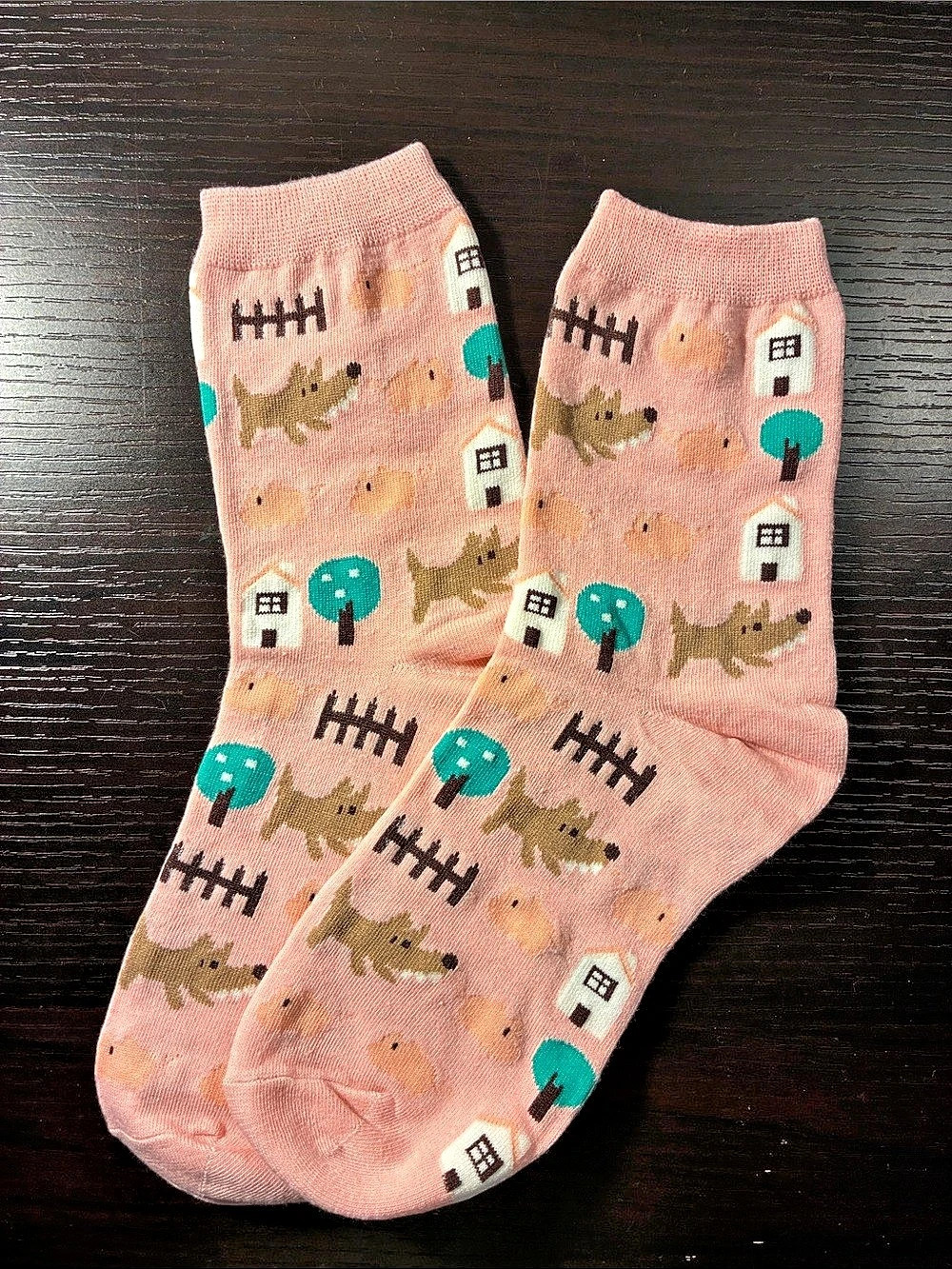 UNKNOWN Pink Animal Print Socks NWT